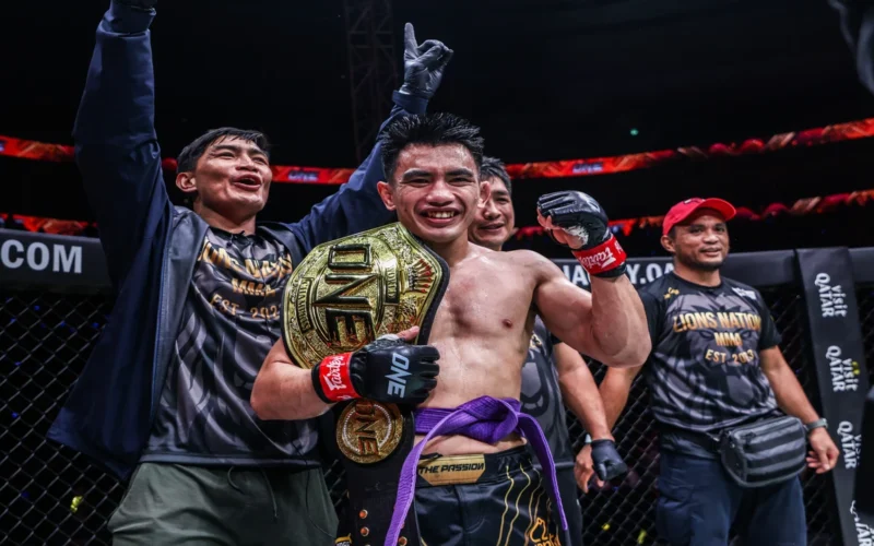 جوشوا باسيو بطل وزن القشة في الفنون القتالية المختلطة يتحدث اليوم عن إرثه وتحديات 2025 الجديدة